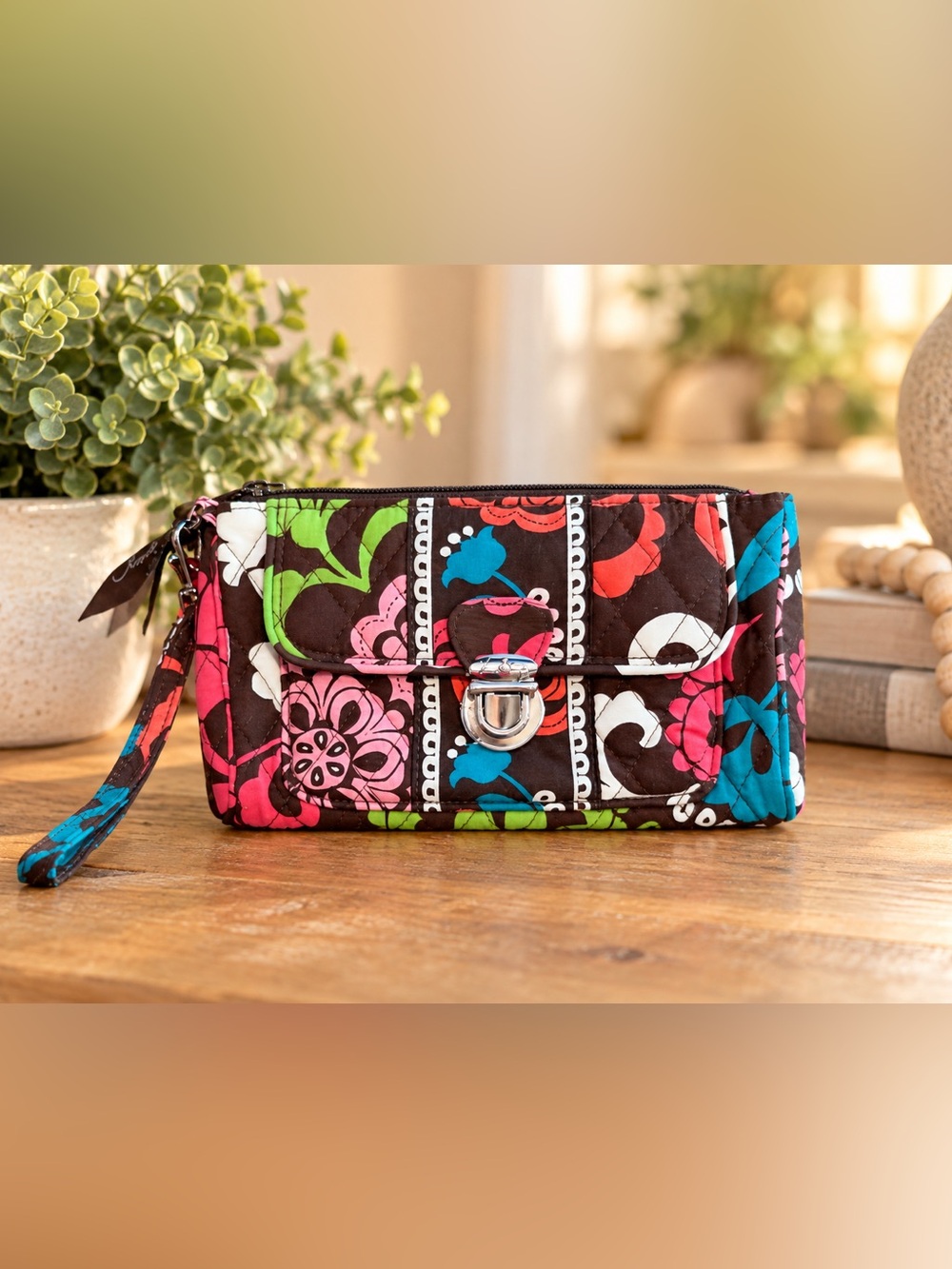 Vera Bradley Lola Floral Quilted Pushlock Wristlet Wallet Purse